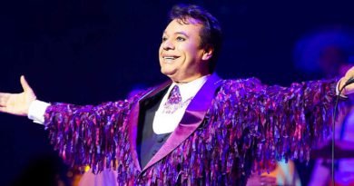 Muere Juan Gabriel en Santa Mónica California Muere Juan Gabriel en Santa Mónica California