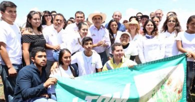 Silvano Aureoles supervisa terreno para la Universidad Tecnológica en Maravatío Silvano Aureoles supervisa terreno para la Universidad Tecnológica en Maravatío