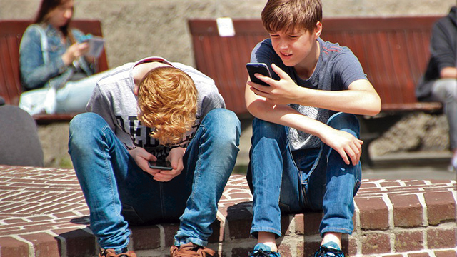 Alemania prohibirá el uso de celulares