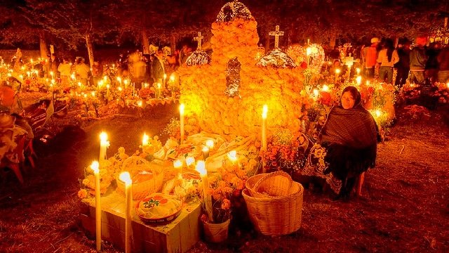 Noche de muertos